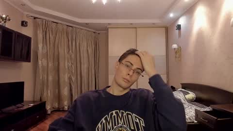 Snapshot of louis_preston chatting on 12.15.24 Mark online show from 12.15.24