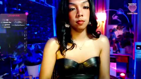 Snapshot of louisassy chatting on 06.20.26 Louisa online show from 06.20.26
