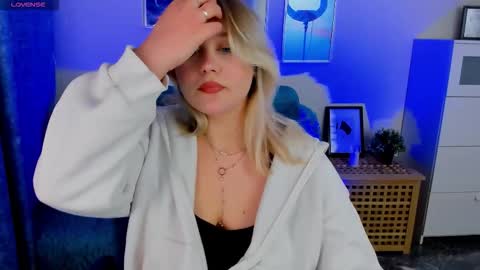 Loise online show from 10.31.25