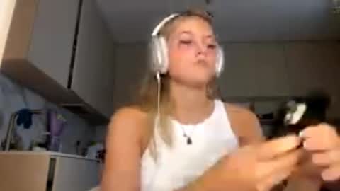 Eliza online show from 02.25.26