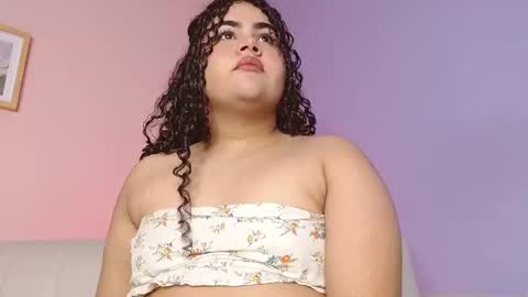 lourdes_moon22 online show from 10.17.25