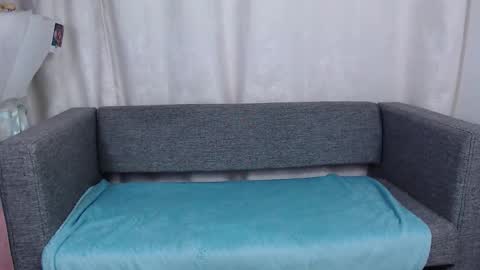 Snapshot of love_bella_ chatting on 11.14.25 love bella online show from 11.14.25