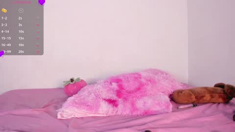 Snapshot of love_cameron chatting on 01.21.25 Cam online show from 01.21.25