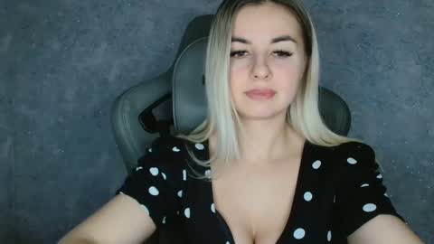 Snapshot of love_dom_meg chatting on 03.02.25 Megane online show from 03.02.25