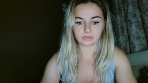 Snapshot of love_dom_meg chatting on 09.19.25 Megane online show from 09.19.25