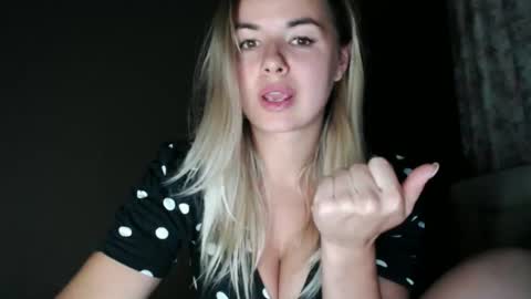 Snapshot of love_dom_meg chatting on 11.01.25 Megane online show from 11.01.25