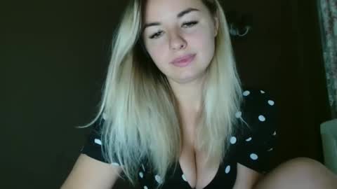 Snapshot of love_dom_meg chatting on 11.07.25 Megane online show from 11.07.25