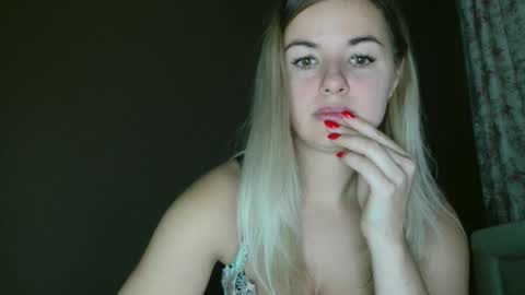 Snapshot of love_dom_meg chatting on 11.19.25 Megane online show from 11.19.25