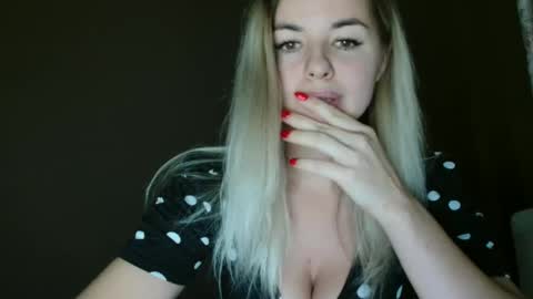 Snapshot of love_dom_meg chatting on 11.28.25 Megane online show from 11.28.25