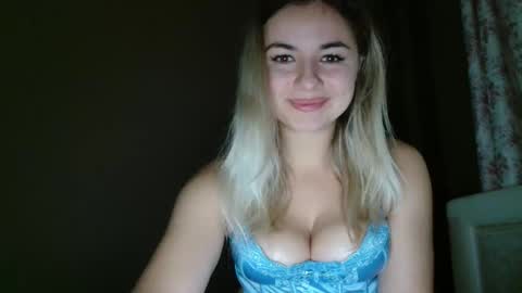 Snapshot of love_dom_meg chatting on 12.01.25 Megane online show from 12.01.25