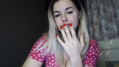 Snapshot of love_dom_meg chatting on 12.14.25 Megane online show from 12.14.25