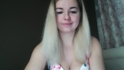 Snapshot of love_dom_meg chatting on 01.11.26 Megane online show from 01.11.26