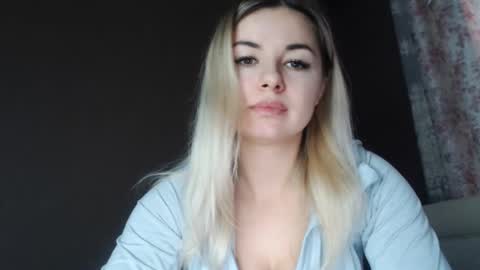 Snapshot of love_dom_meg chatting on 02.13.26 Megane online show from 02.13.26