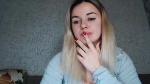 Snapshot of love_dom_meg chatting on 02.20.26 Megane online show from 02.20.26