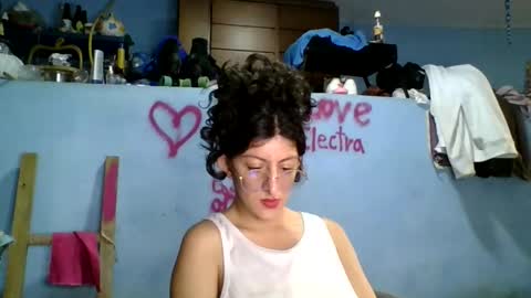 love_electra online show from 10.04.25
