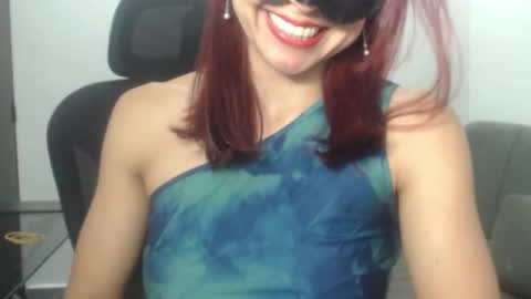 Nina online show from 10.14.25