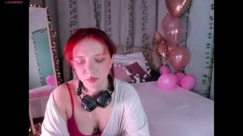 Snapshot of love_is_lola chatting on 02.17.25 Lola online show from 02.17.25
