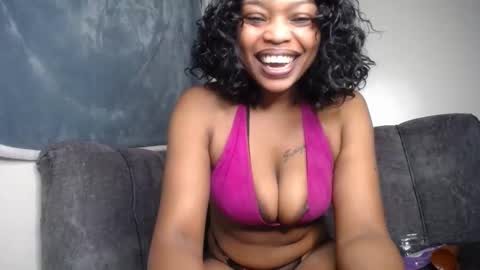 Niah online show from 10.05.25