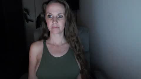 LoVe On  online show from 11.11.25