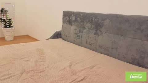 Polly online show from 10.29.25