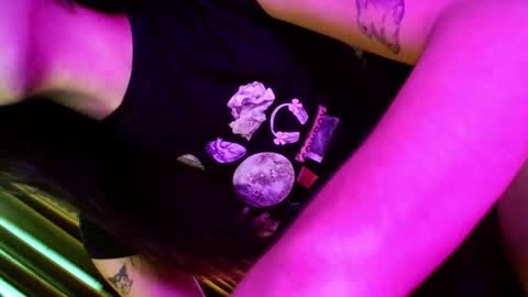 Snapshot of love_seren chatting on 11.07.25 Seren online show from 11.07.25