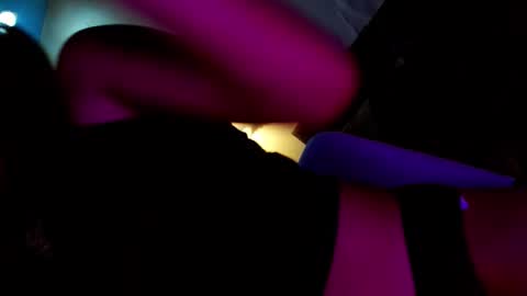 Snapshot of love_seren chatting on 12.04.25 Seren online show from 12.04.25