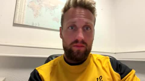 Snapshot of lovefuesse chatting on 09.22.25 lovefuesse online show from 09.22.25