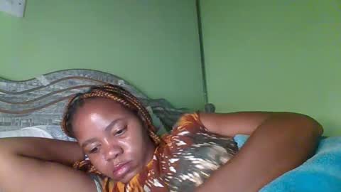 Snapshot of lovegal335 chatting on 01.08.26 lovegal335 online show from 01.08.26