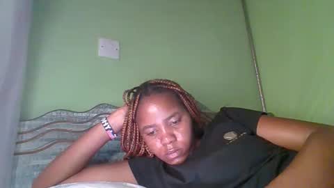 Snapshot of lovegal335 chatting on 01.16.26 lovegal335 online show from 01.16.26