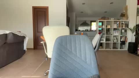 Snapshot of loveisperfect chatting on 10.18.25 Loveisperfect online show from 10.18.25