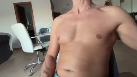 Snapshot of loveisperfect chatting on 10.23.25 Loveisperfect online show from 10.23.25