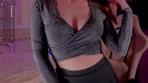 Laura online show from 12.21.24