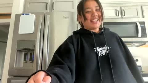 Love online show from 01.15.25