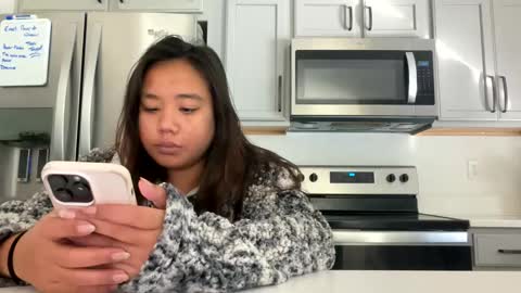 Love online show from 01.25.25