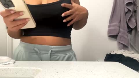 Love online show from 01.30.25