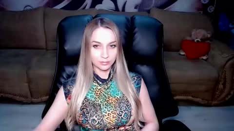 private open online show from 10.01.25