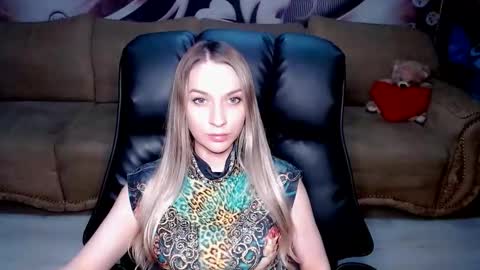 private open online show from 10.18.25