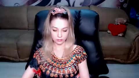 private open online show from 11.11.25
