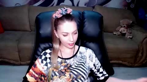 private open online show from 12.15.25