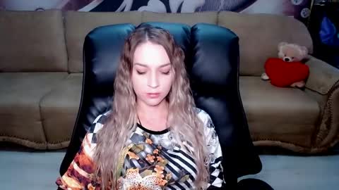 private open online show from 03.11.26