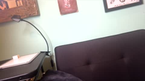 Snapshot of lovelove9915 chatting on 04.21.26 lovelove9915 online show from 04.21.26