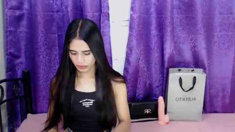 lovely062006 online show from 02.14.26