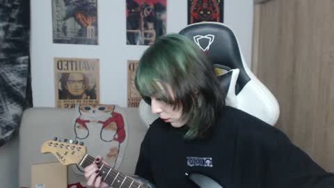 Cassie online show from 01.10.25