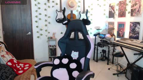 Cassie online show from 03.31.26