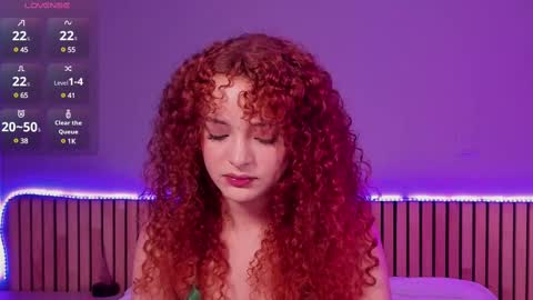 Snapshot of lovely_emma18 chatting on 02.10.25 Emma online show from 02.10.25