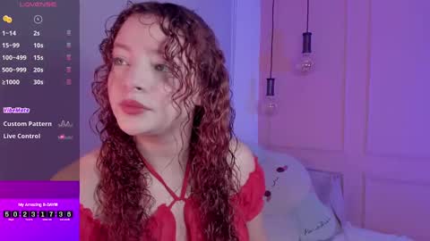 Snapshot of lovely_emma18 chatting on 10.02.25 Emma online show from 10.02.25