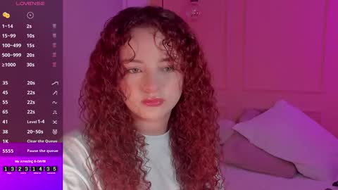 Snapshot of lovely_emma18 chatting on 11.08.25 Emma online show from 11.08.25