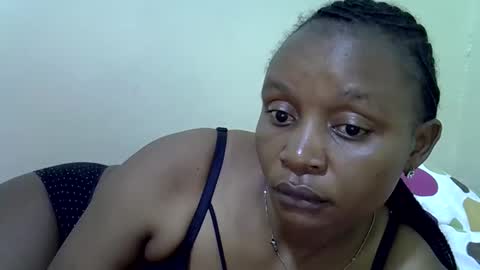 Snapshot of lovely_gee chatting on 04.18.26 sexylover online show from 04.18.26