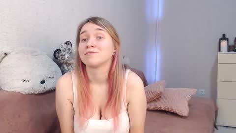 Snapshot of lovely_hayley chatting on 11.04.25 Lovely Hayley online show from 11.04.25