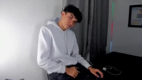 Salo online show from 04.17.26